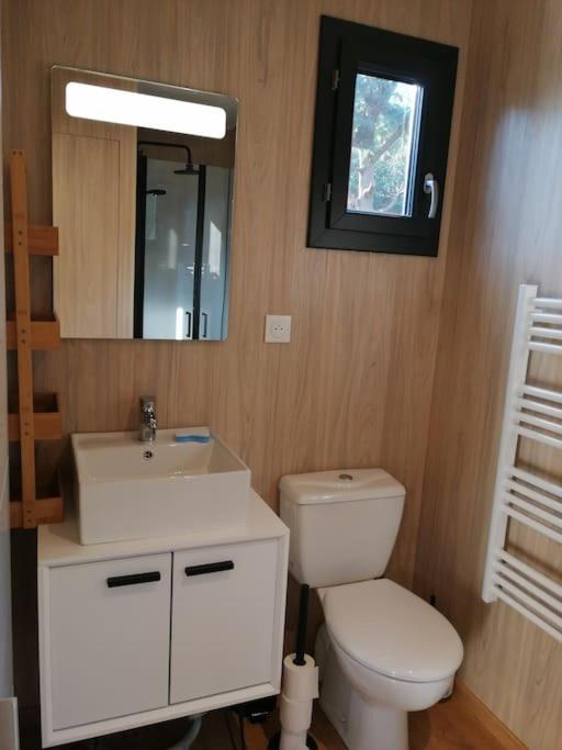 Joli Studio Climatise Avec Jacuzzi Prive Et Entree Independante Frejus Luaran gambar